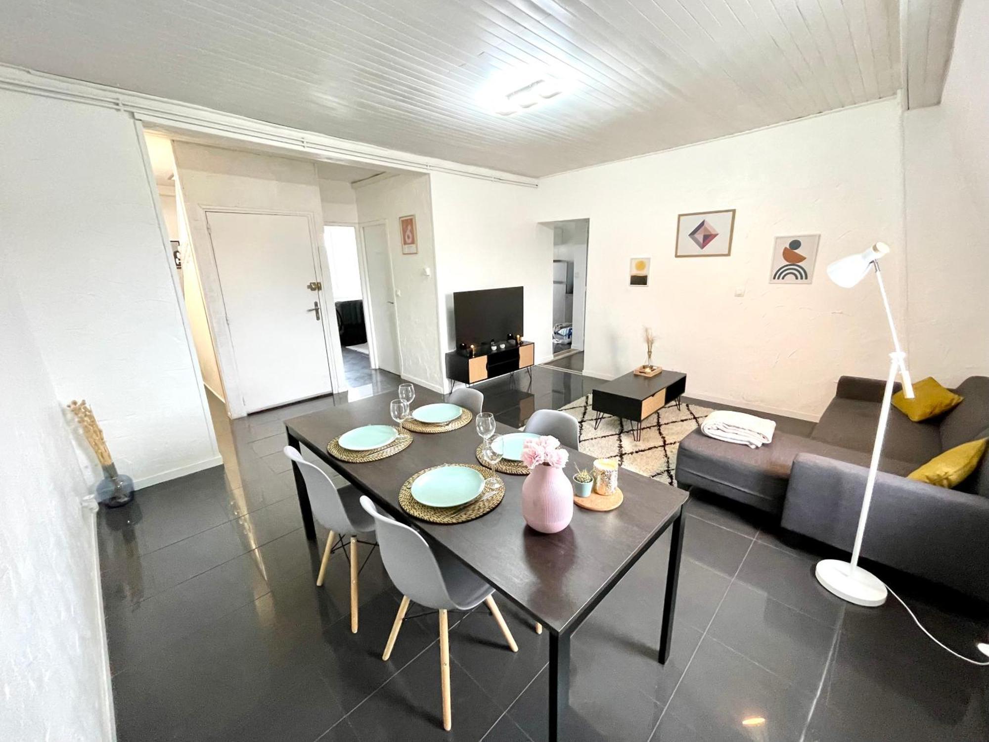 Appartement Duplex 90M2 - 3 Chambres - Mulhouse Eksteriør bilde
